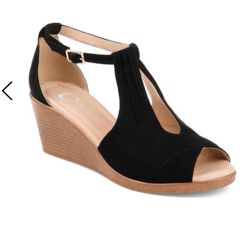 Journee Collection Kedzie Wedge Sandal. Black. Size 10